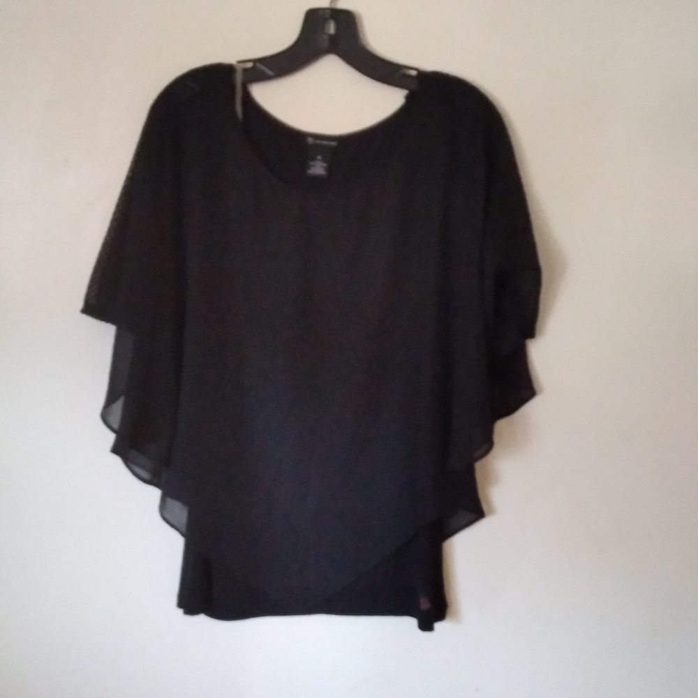 NWT NEW DIRECTION FLOWY BLOUSE